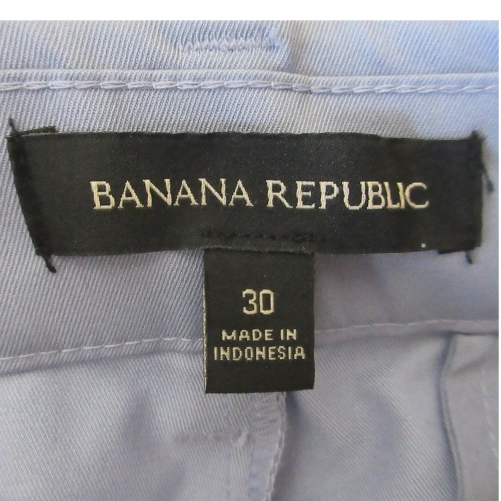 BANANA REPUBLIC Stretch Chino Shorts Mens Size 30 Blue Flat Front Quick Dry NWT